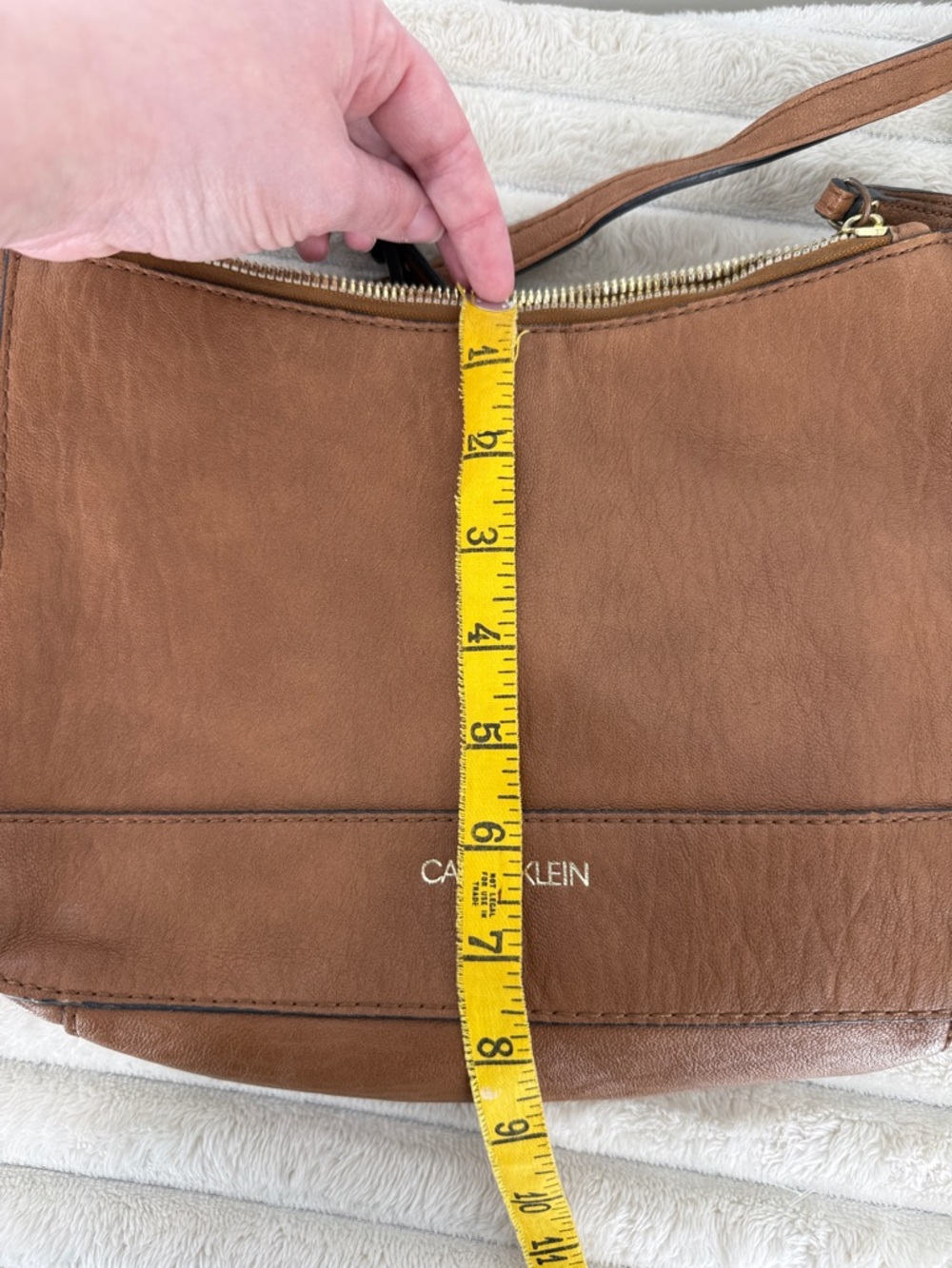 Calvin Klein Sonoma Bubble Lamb Novelty Messenger Crossbody - Picture 16 of 16